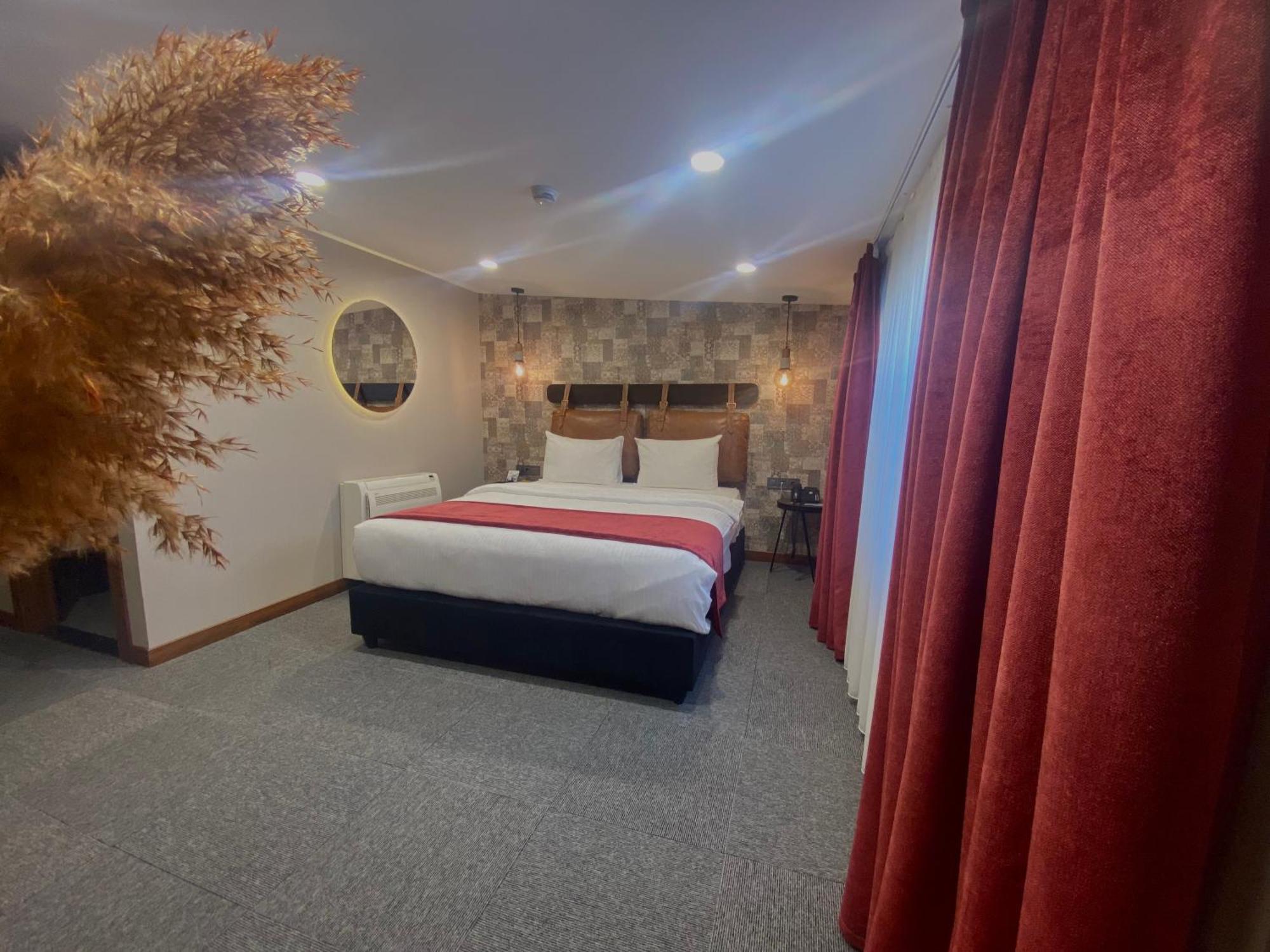 Boutique Hotel Alegria ティビリシ エクステリア 写真